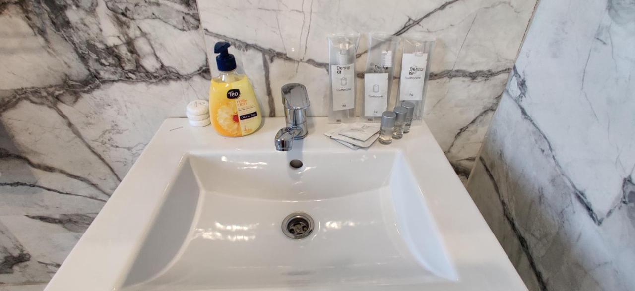 Casa Blanco Hotel Орадеа Екстериор снимка