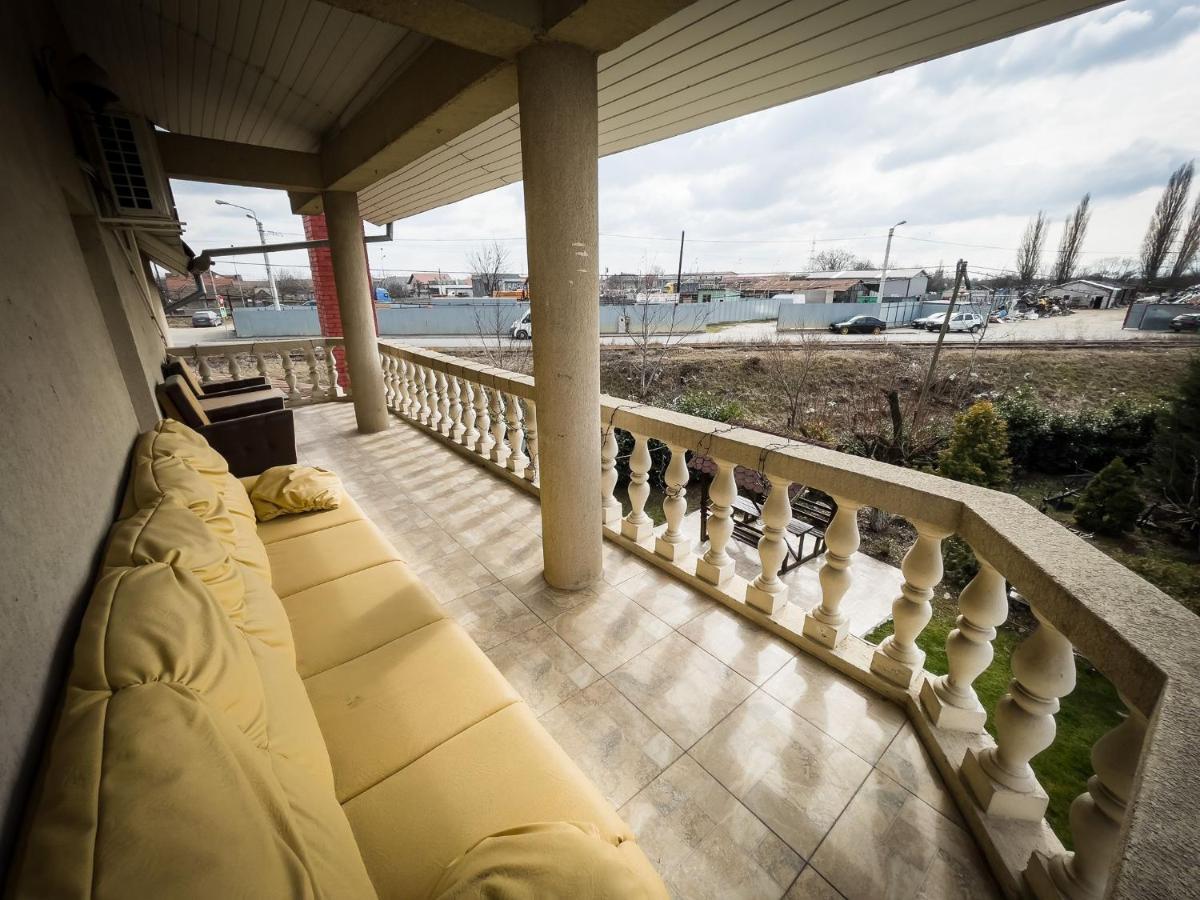 Casa Blanco Hotel Орадеа Екстериор снимка